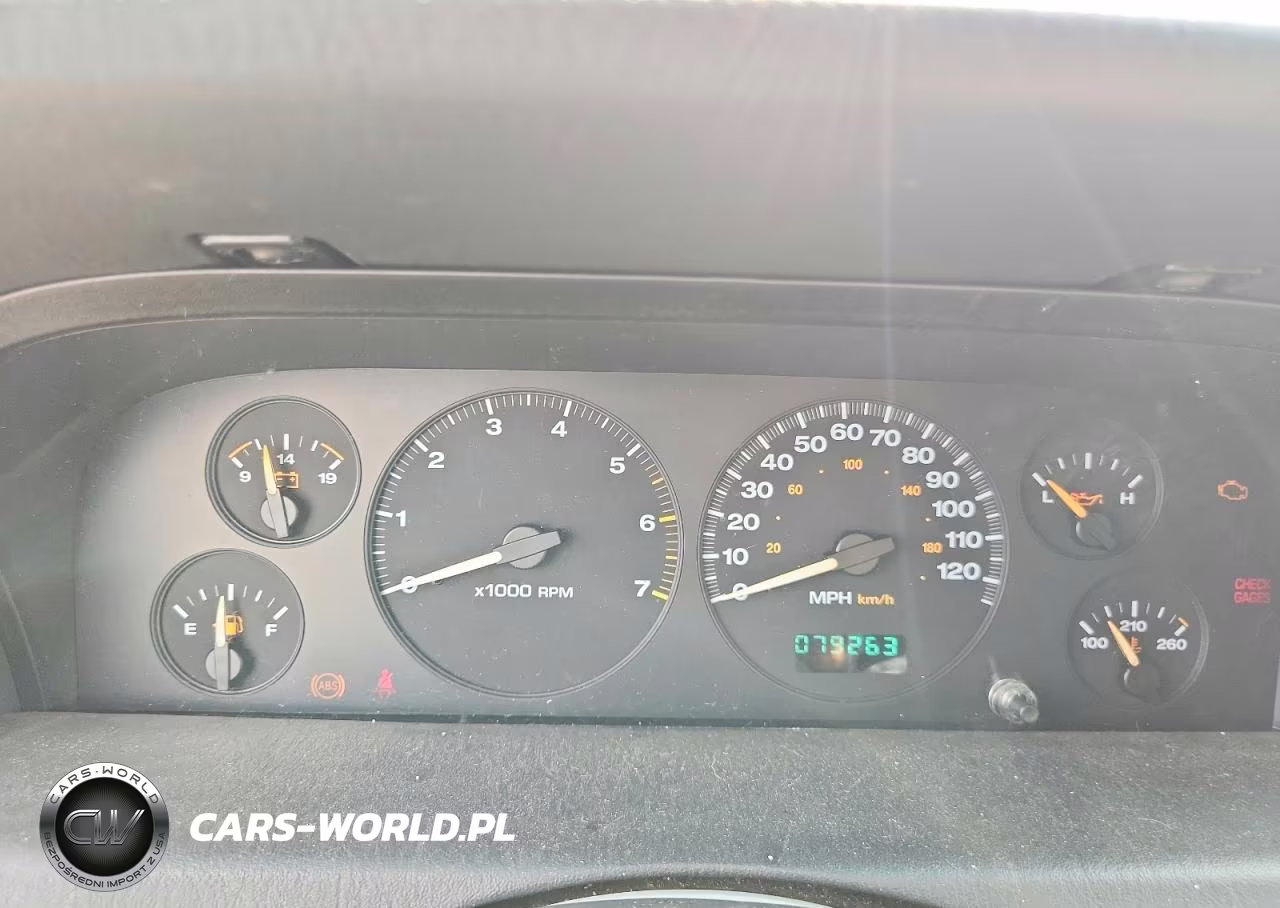 2004 Jeep Grand Cherokee Laredo VIN:1J4GW48SX4C401189 - 9