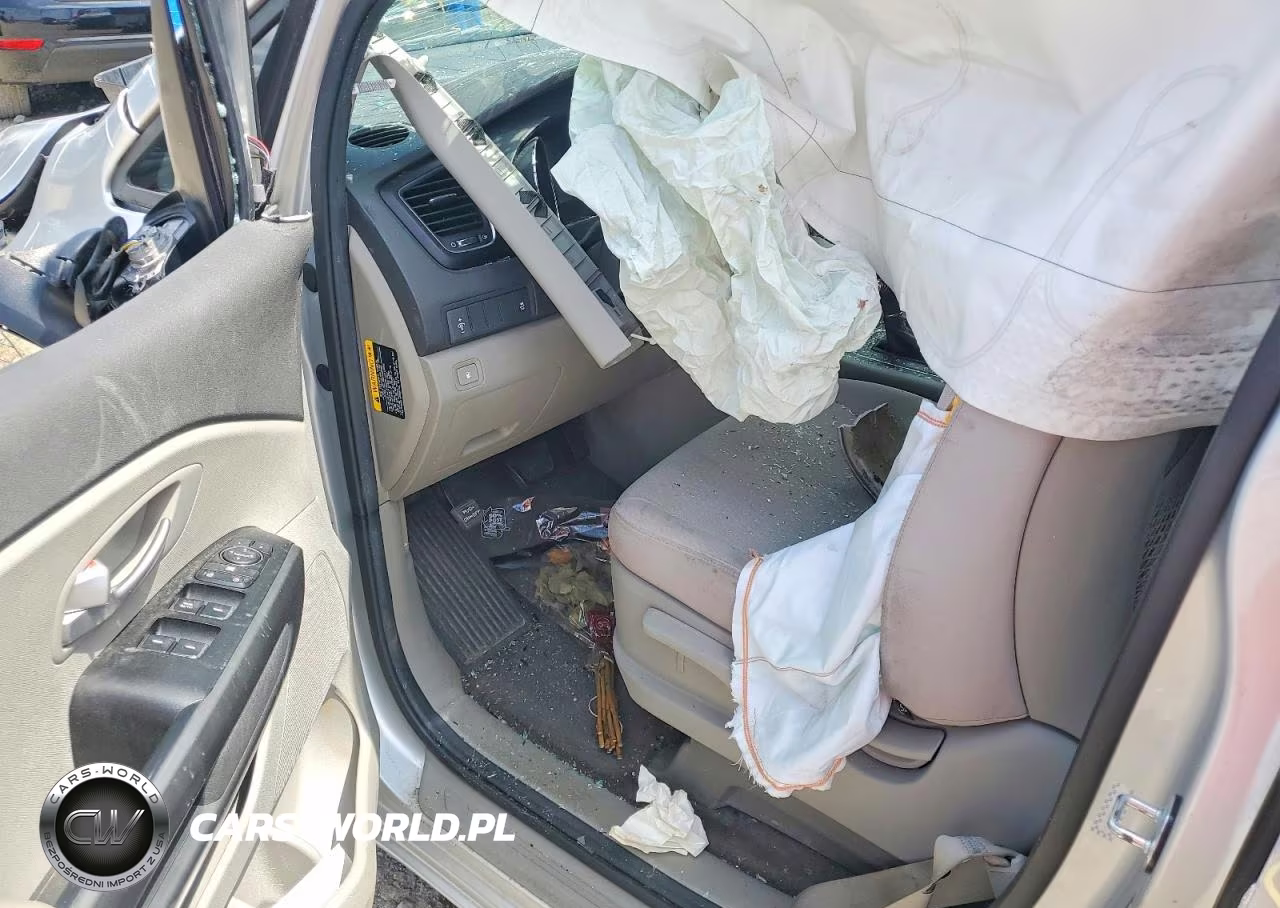 2016 Kia Sedona L VIN:KNDMA5C1XG6102221 - 8