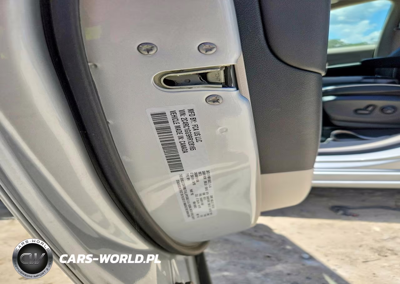 2024 Chrysler Pacifica Limited VIN:2C4RC1GG9RR128165 - 13