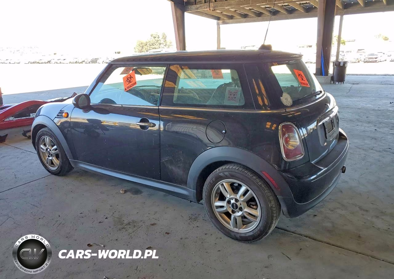 2011 Mini Cooper VIN:WMWSU3C5XBT092979 - 2