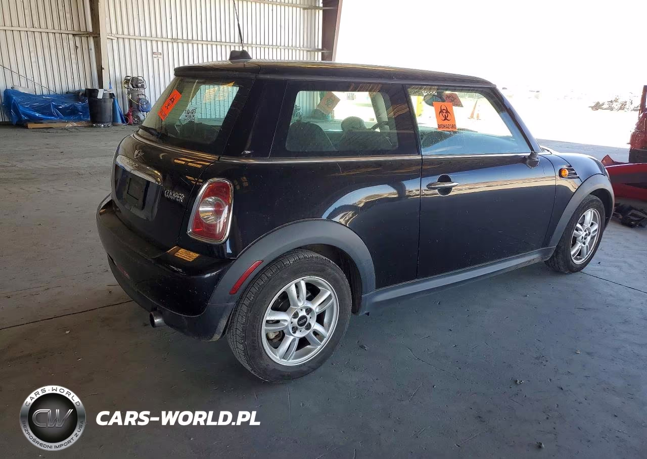 2011 Mini Cooper VIN:WMWSU3C5XBT092979 - 3