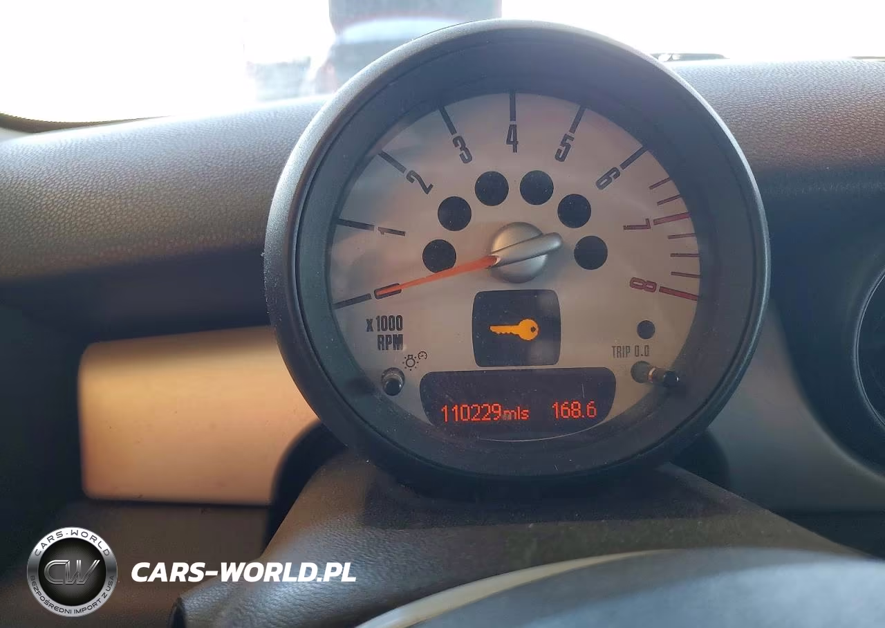2011 Mini Cooper VIN:WMWSU3C5XBT092979 - 9