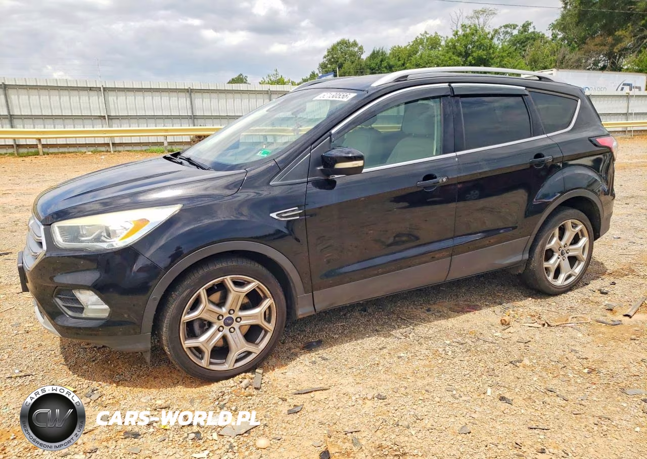 2017 Ford Escape Titanium – zdjęcie 1 z 13