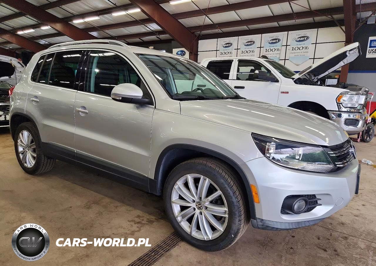 2012 Volkswagen Tiguan S VIN:WVGBV7AX1CW527346 - 4