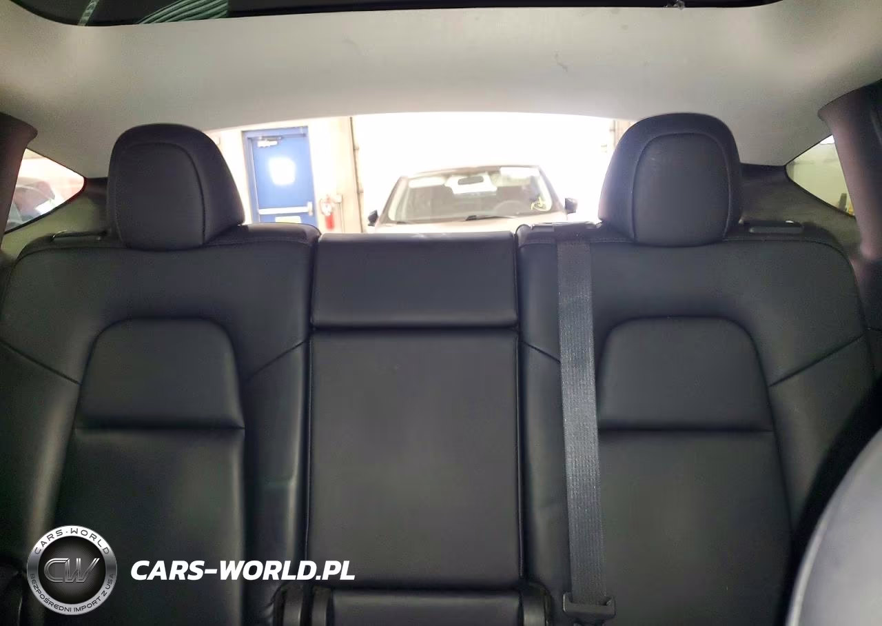 2022 Tesla Model Y VIN:7SAYGAEE0NF516511 - 10