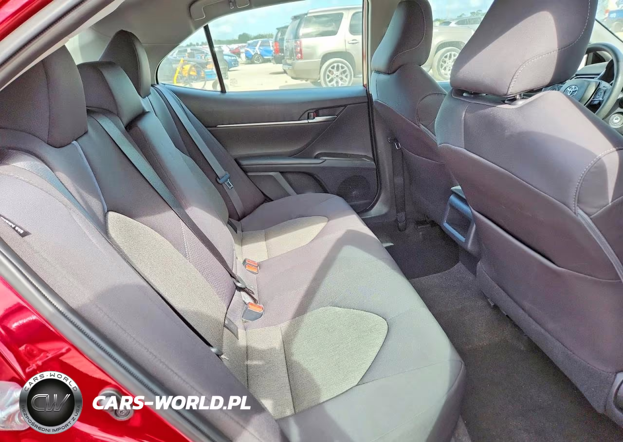 2021 Toyota Camry Le VIN:4T1C11AK1MU446409 - 10