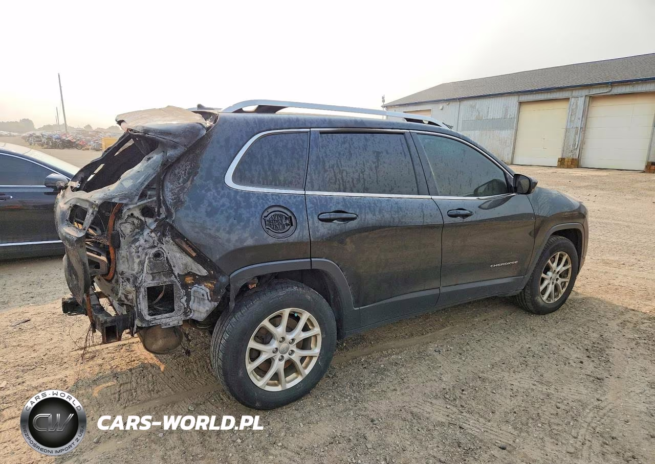 2015 Jeep Cherokee Latitude VIN:1C4PJMCB3FW563601 - 3