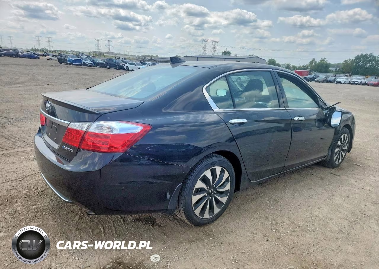 2015 Honda Accord Hybrid VIN:1HGCR6F32FA002618 - 3