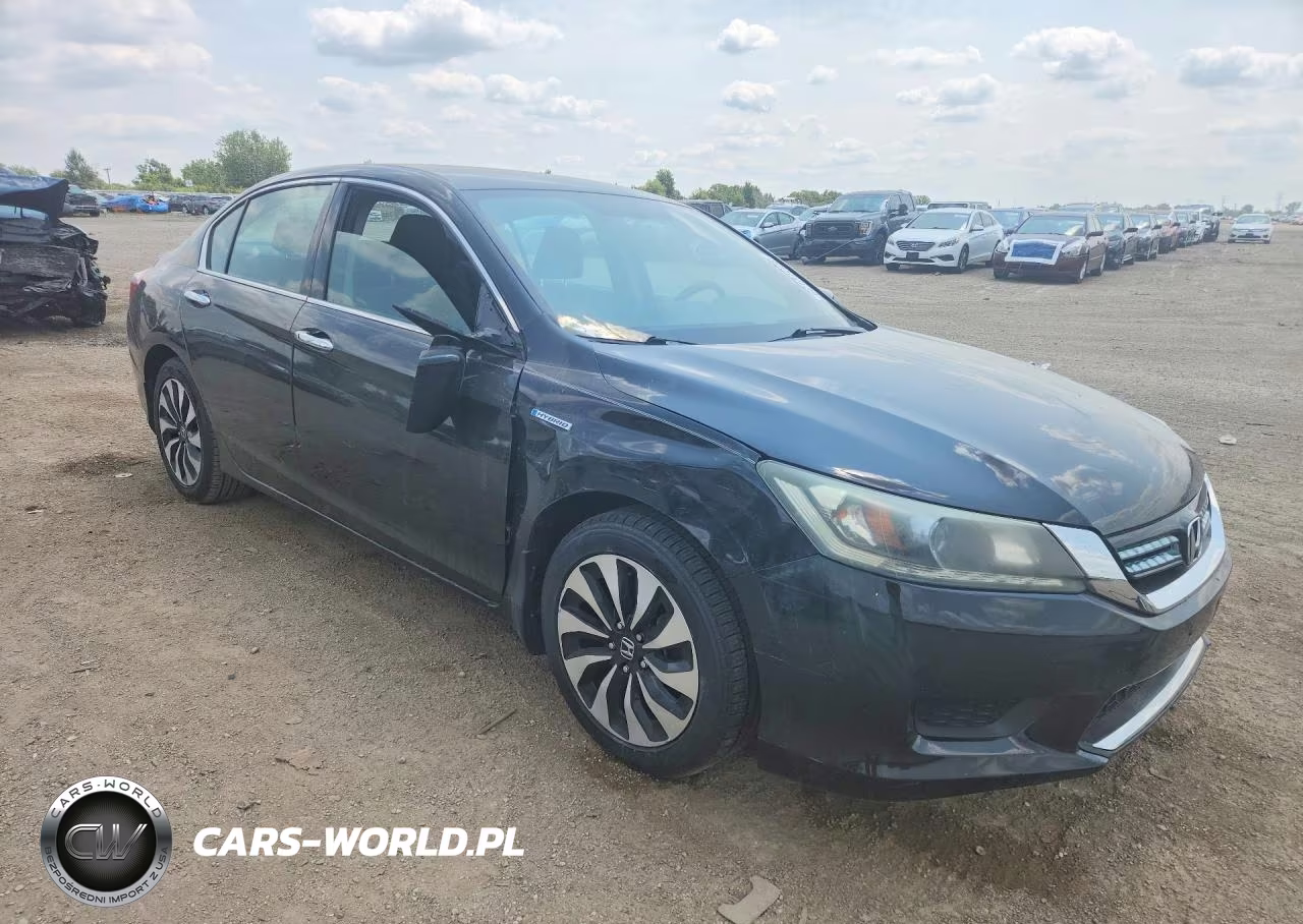 2015 Honda Accord Hybrid VIN:1HGCR6F32FA002618 - 4