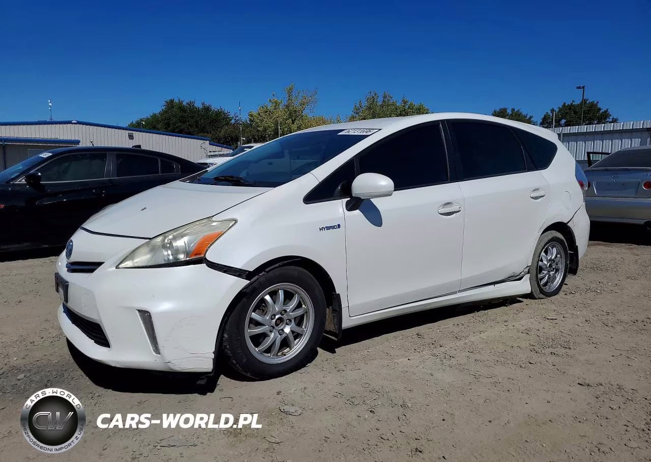 2013 Toyota Prius V Three – zdjęcie 1 z 12