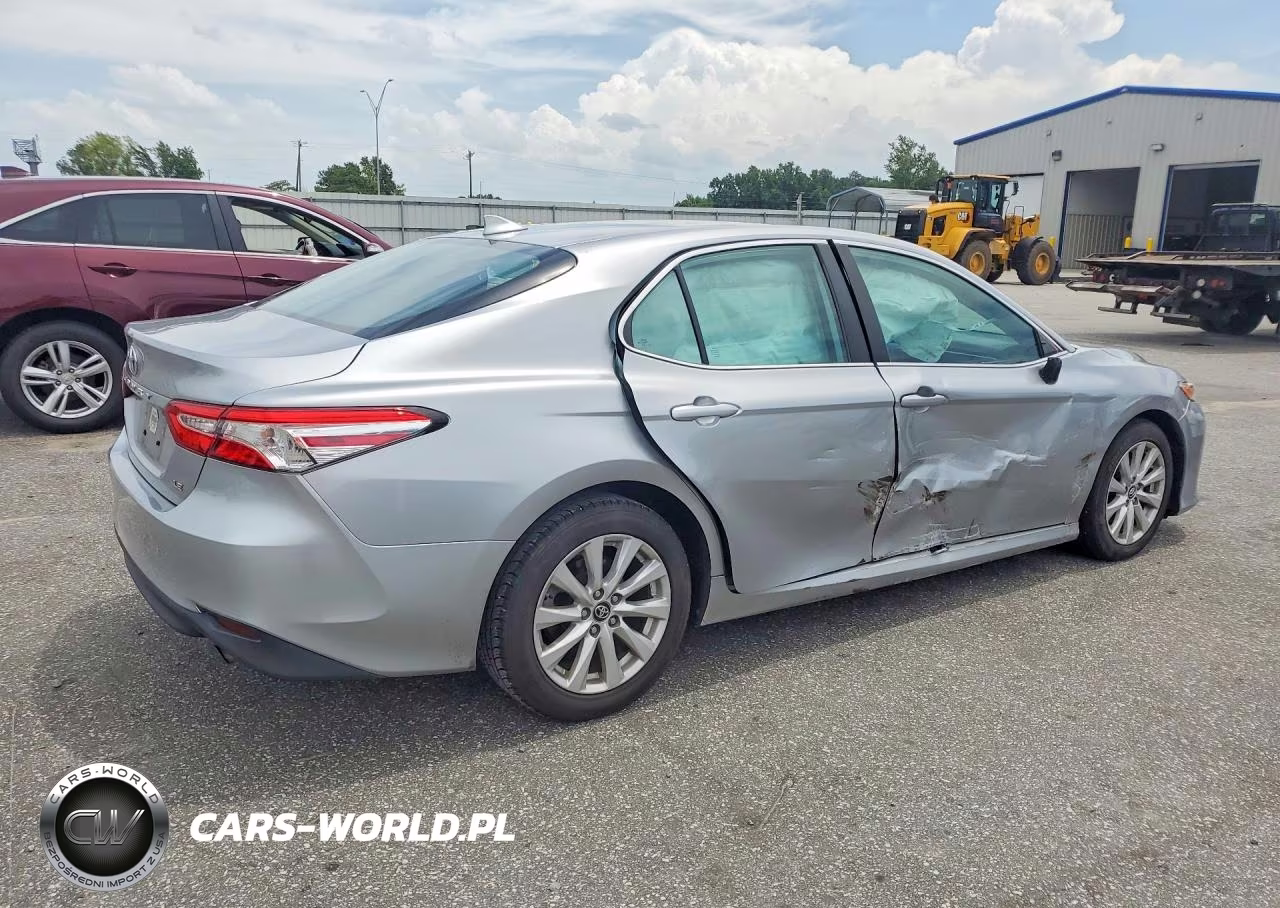 2019 Toyota Camry Le VIN:4T1B11HK5KU778416 - 3