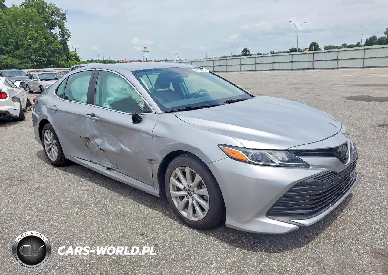 2019 Toyota Camry Le VIN:4T1B11HK5KU778416 - 4