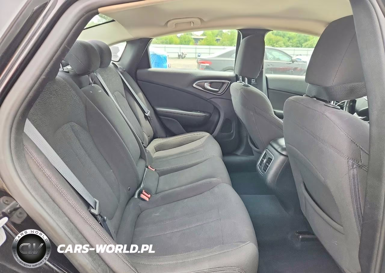 2015 Chrysler 200 Limited VIN:1C3CCCAB5FN676529 - 10
