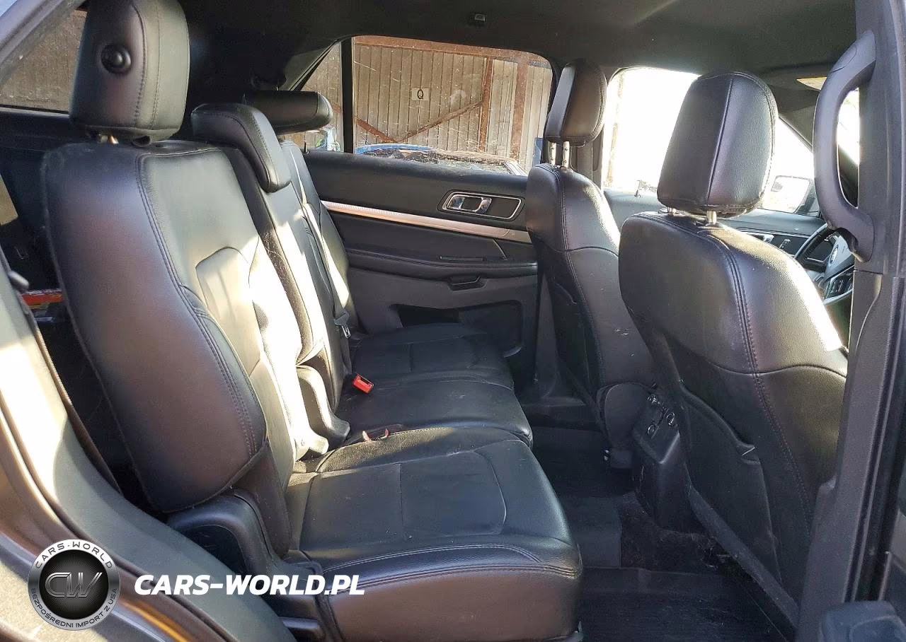 2018 Ford Explorer Xlt VIN:1FM5K8D80JGB65372 - 11