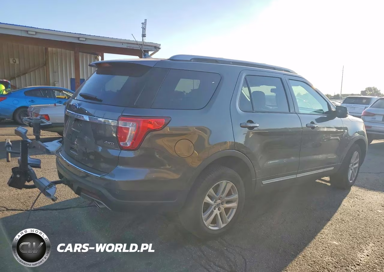 2018 Ford Explorer Xlt VIN:1FM5K8D80JGB65372 - 3