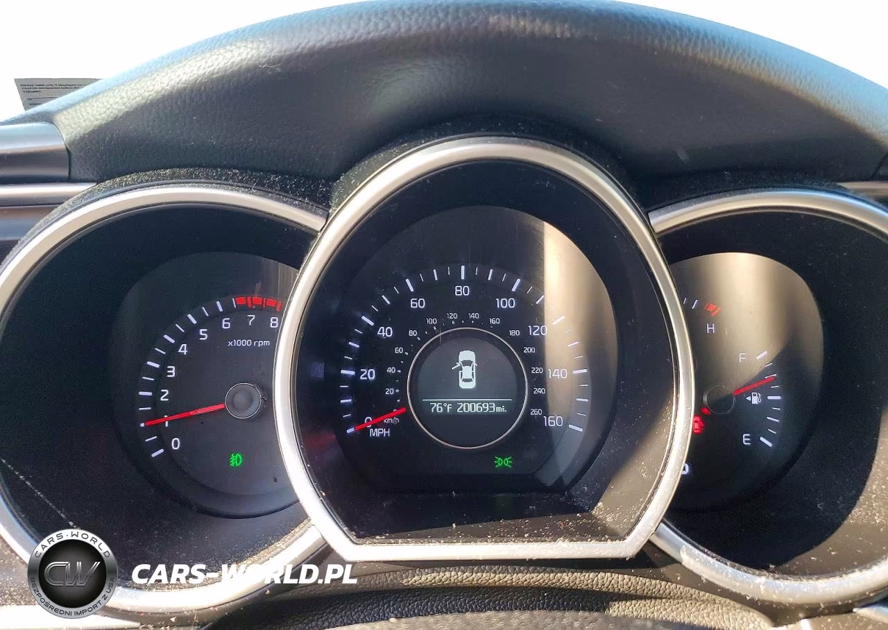 2015 Kia Optima Lx VIN:5XXGM4A79FG476695 - 9