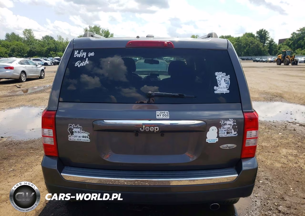 2017 Jeep Patriot Latitude VIN:1C4NJPFA0HD209285 - 6