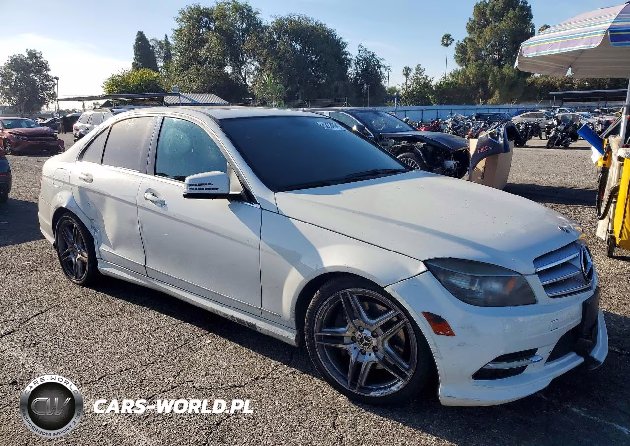 2011 Mercedes-Benz C 350 VIN:WDDGF5GB6BR136820 - 4