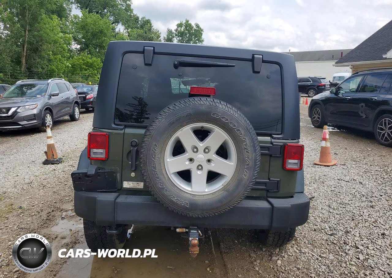 2015 Jeep Wrangler Unlimited Sport VIN:1C4HJWDG0FL603242 - 6
