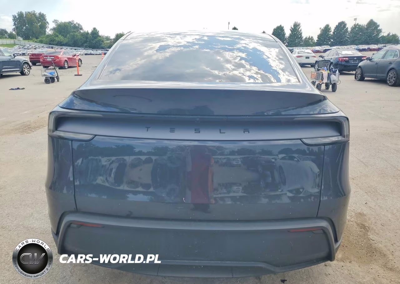 2026 Tesla Model Y VIN:7SAYGDEDXTF437983 - 6