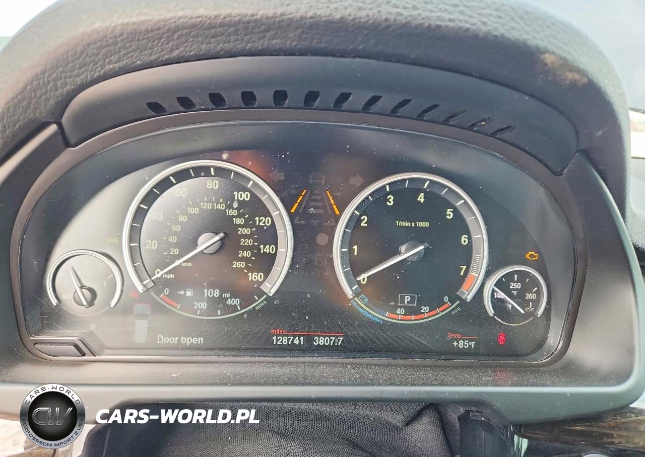 2016 BMW X5 xDrive35I VIN:5UXKR0C56G0U08663 - 9