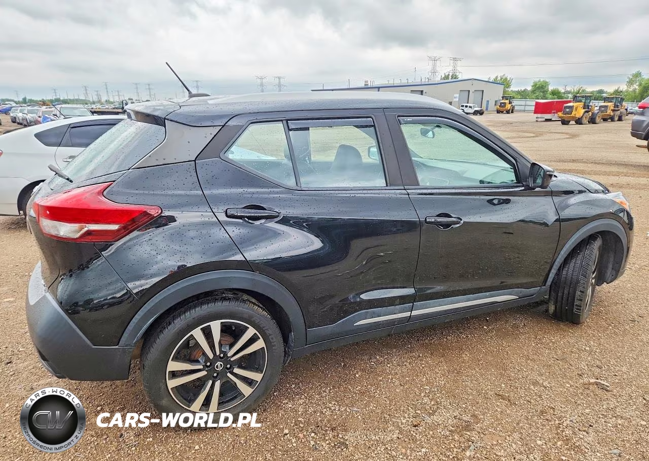 2019 Nissan Kicks S VIN:3N1CP5CU5KL491114 - 3
