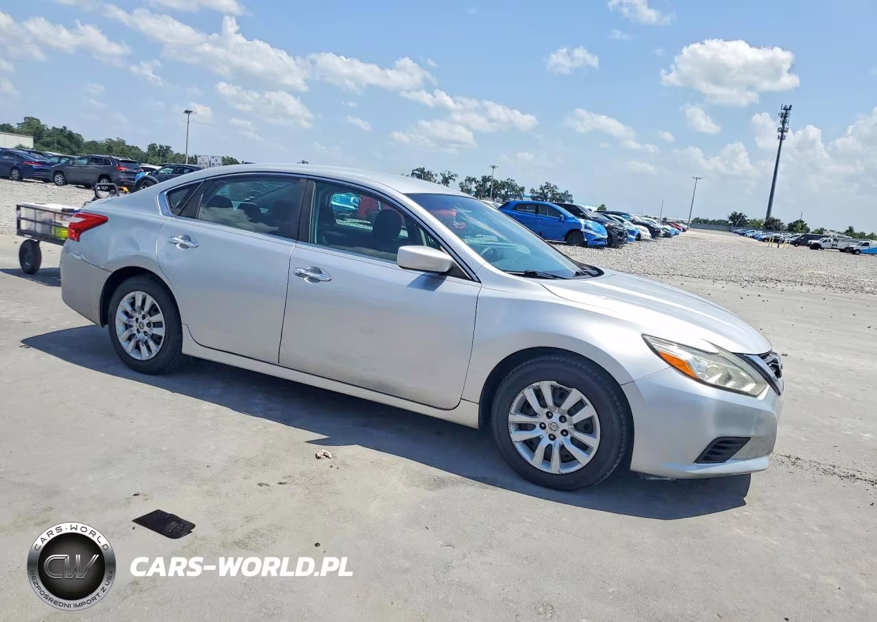 2016 Nissan Altima 2.5 S VIN:1N4AL3AP2GN306659 - 4