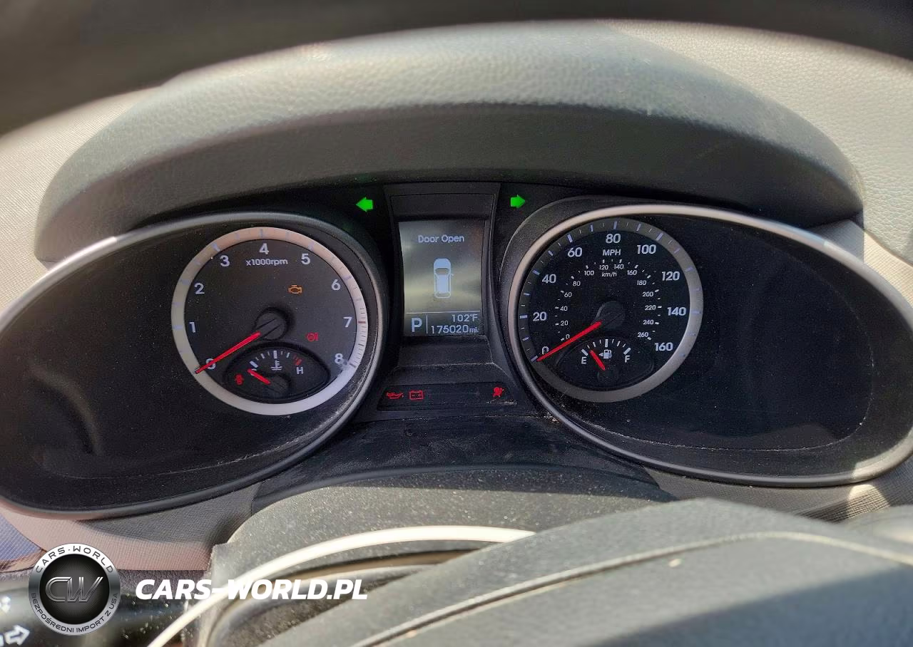 2015 Hyundai Santa Fe Sport 2.4L VIN:5XYZUDLB8FG255174 - 9