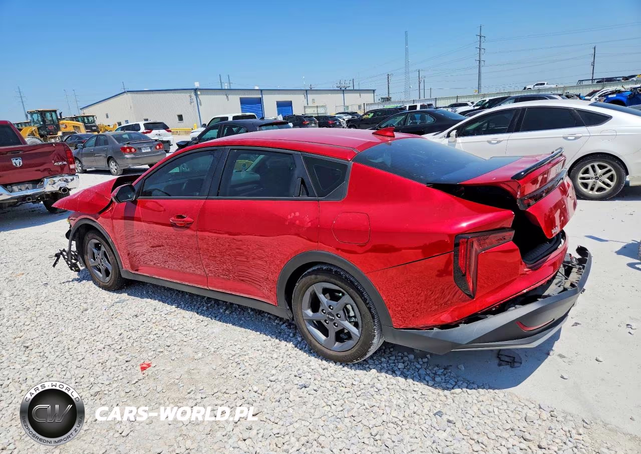 2025 Kia K4 Lxs VIN:3KPFT4DE7SE108074 - 2