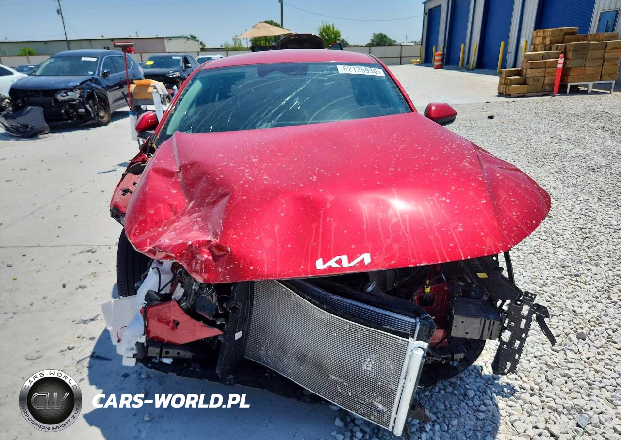 2025 Kia K4 Lxs VIN:3KPFT4DE7SE108074 - 5