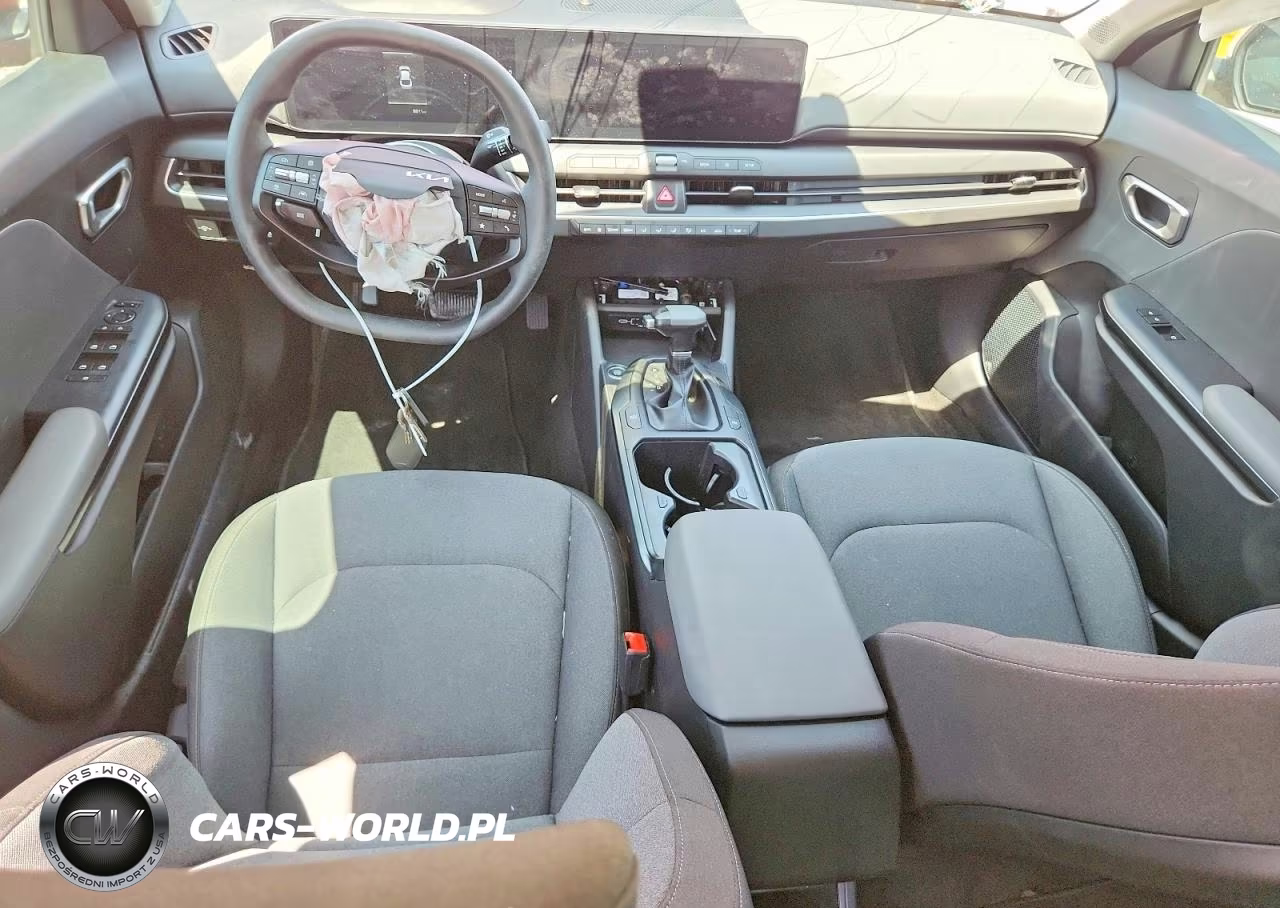 2025 Kia K4 Lxs VIN:3KPFT4DE7SE108074 - 8