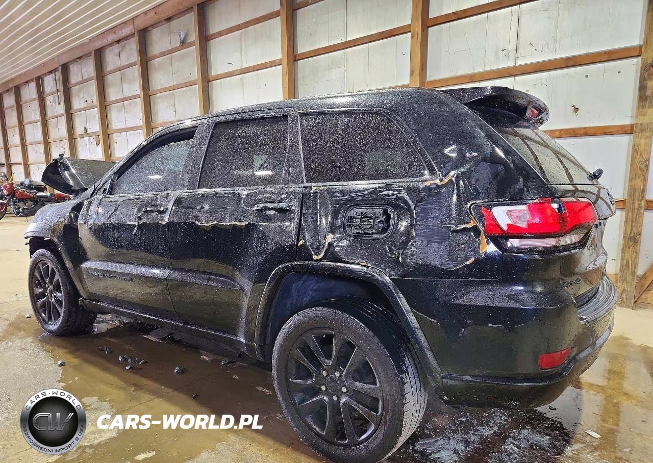 2018 Jeep Grand Cherokee Laredo VIN:1C4RJFAG0JC202825 - 2