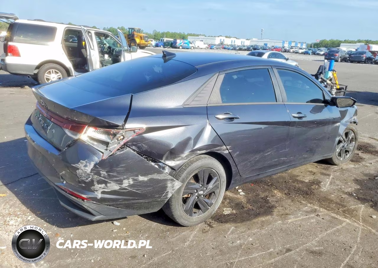 2022 Hyundai Elantra Sel VIN:5NPLS4AG6NH085804 - 3