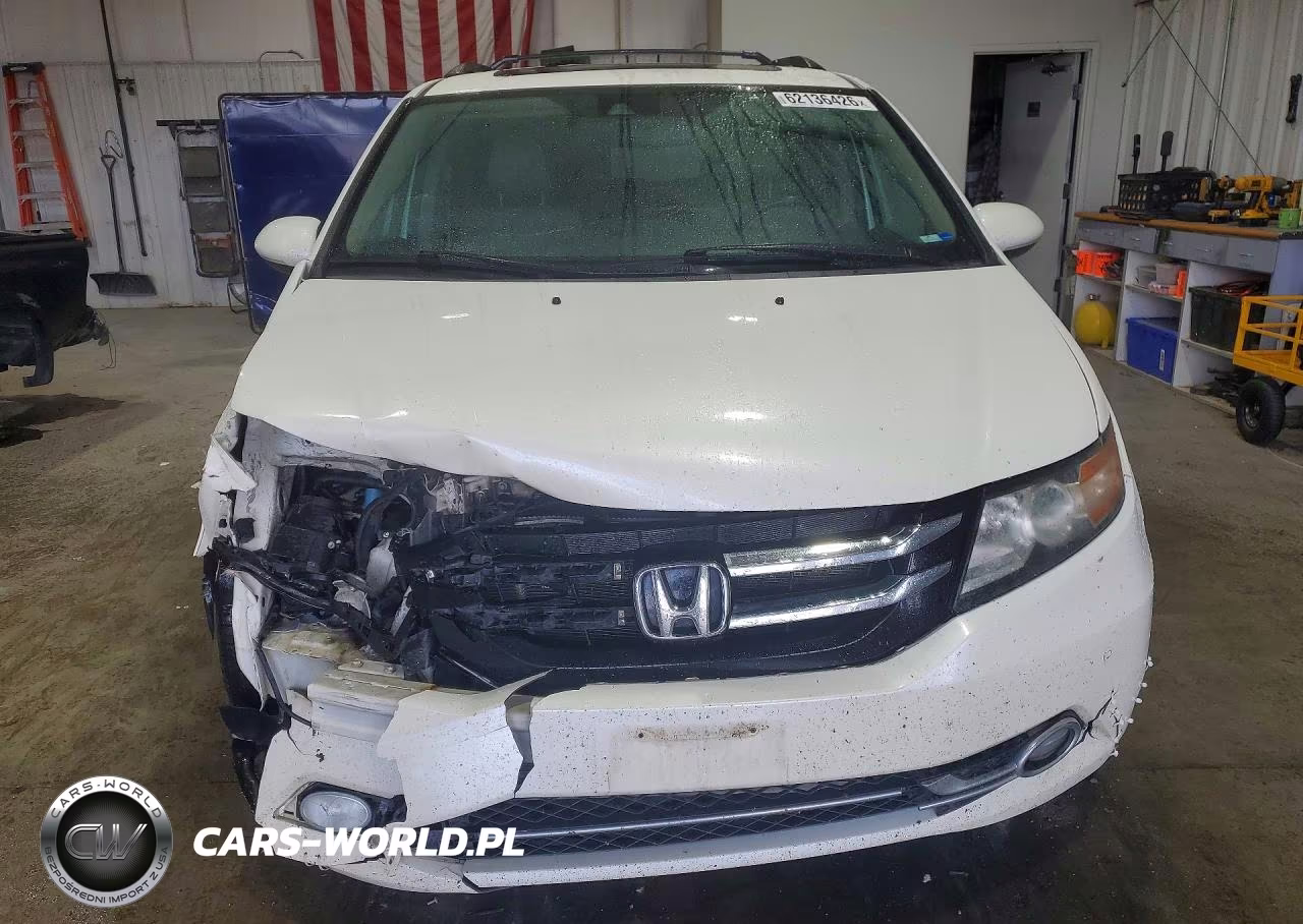 2015 Honda Odyssey Touring VIN:5FNRL5H93FB044020 - 5