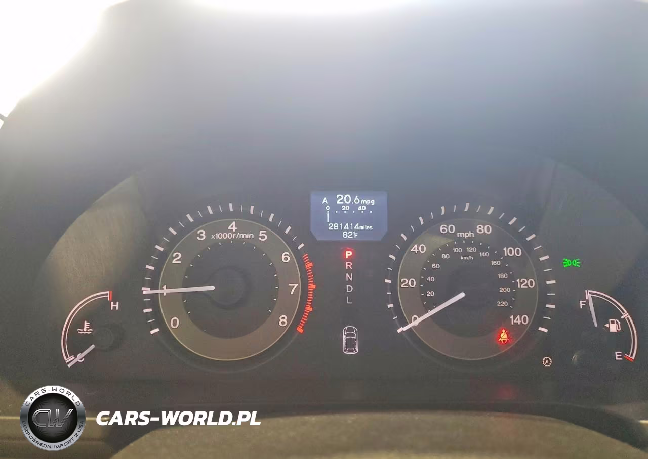 2015 Honda Odyssey Touring VIN:5FNRL5H93FB044020 - 9