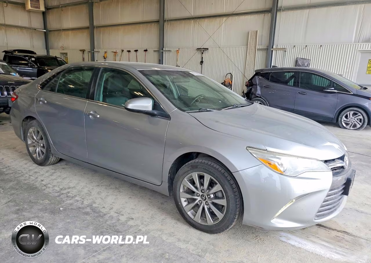 2017 Toyota Camry Xle VIN:4T1BF1FK3HU651869 - 4