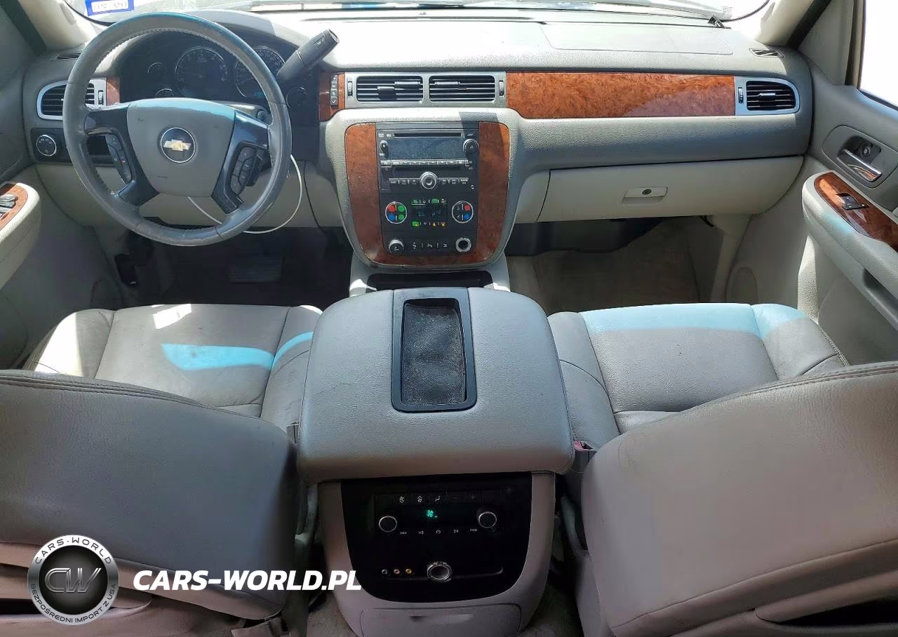 2007 Chevrolet Suburban C1500 VIN:1GNFC16057J346975 - 8