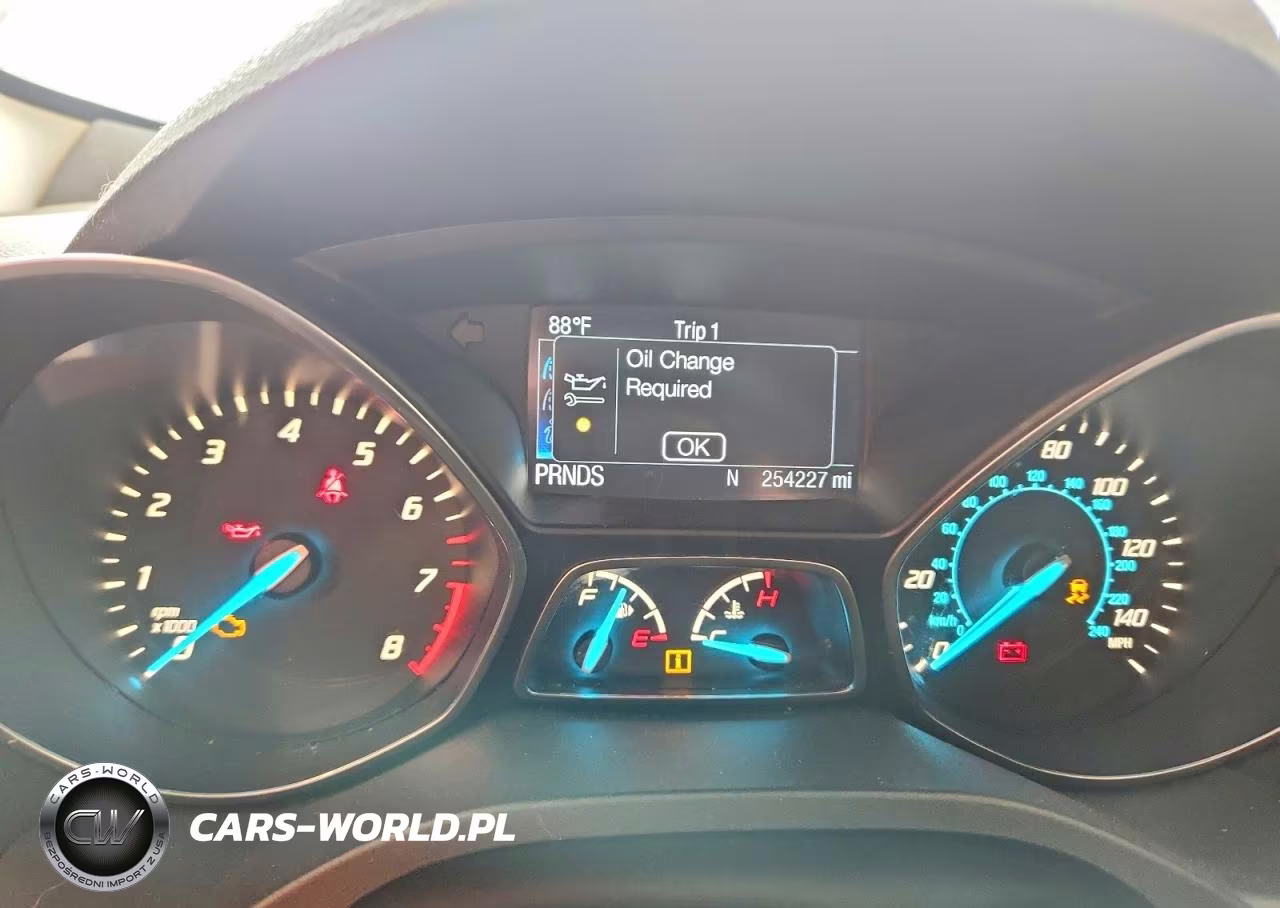 2016 Ford Escape VIN:1FMCU0F70GUC42369 - 9