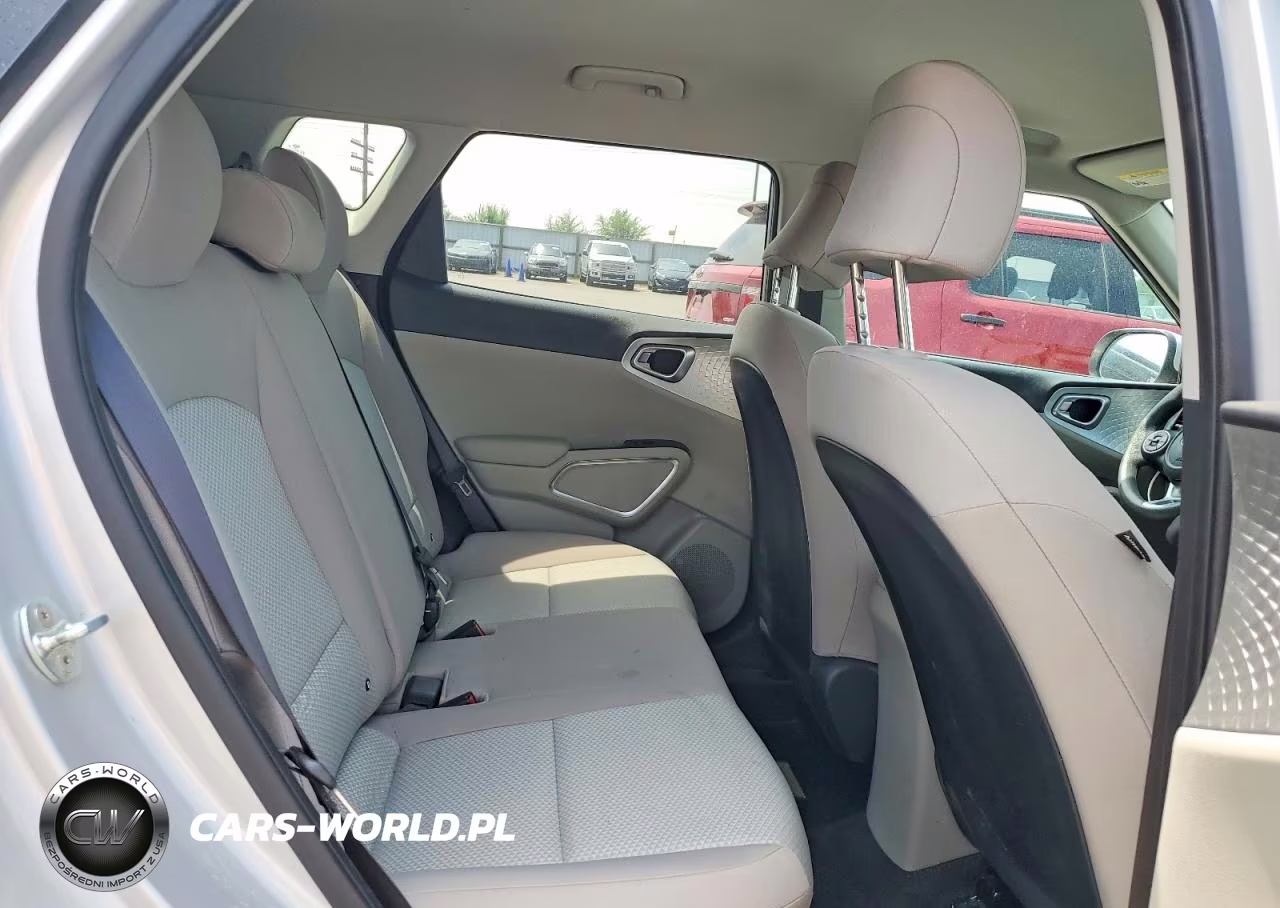 2020 Kia Soul Lx VIN:KNDJ23AU7L7105440 - 11