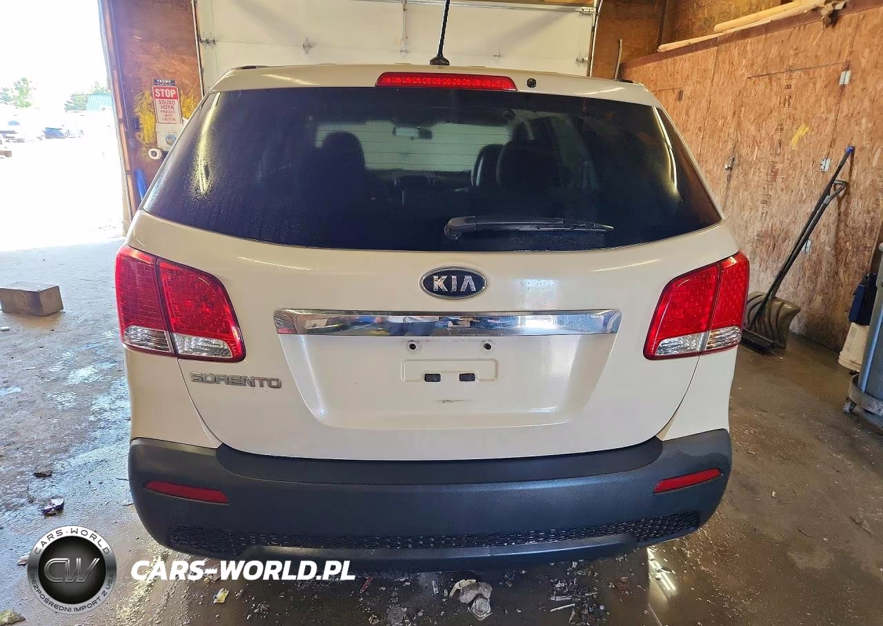 2011 Kia Sorento Lx VIN:5XYKTCA15BG112993 - 6