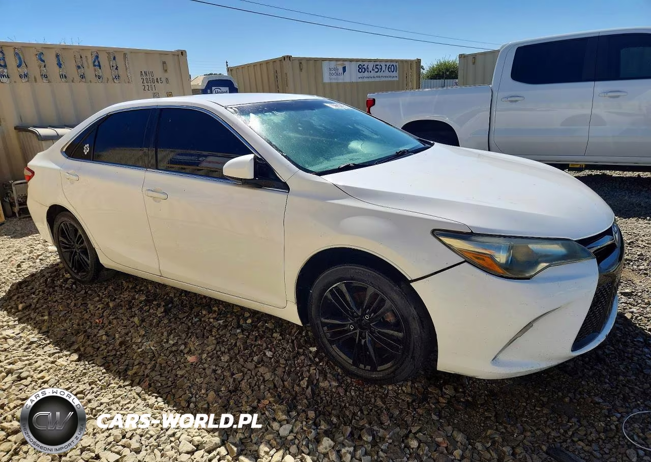 2015 Toyota Camry Se VIN:4T1BF1FK1FU080301 - 4