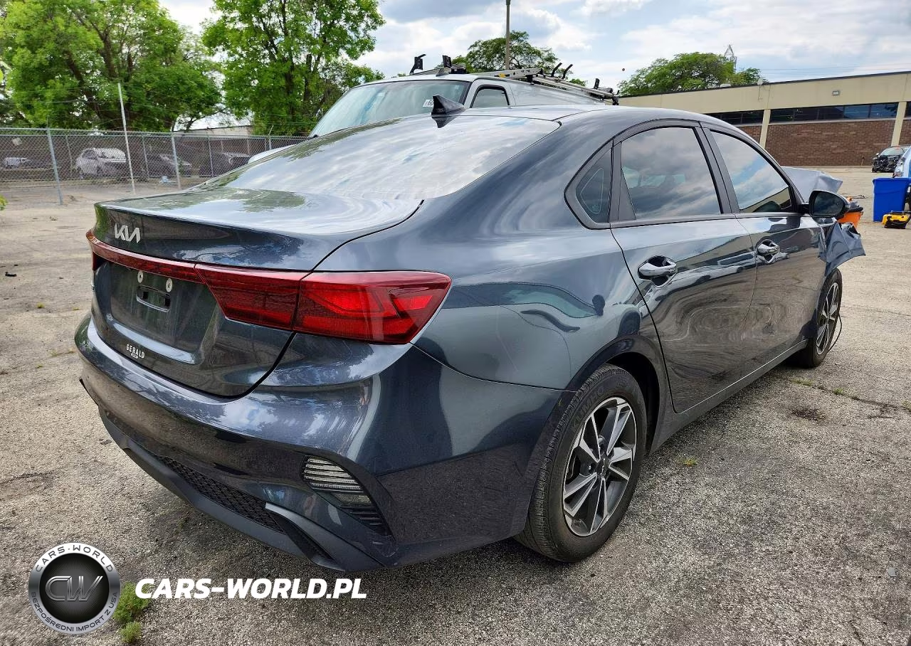 2024 Kia Forte Lxs VIN:3KPF24AD5RE701831 - 3