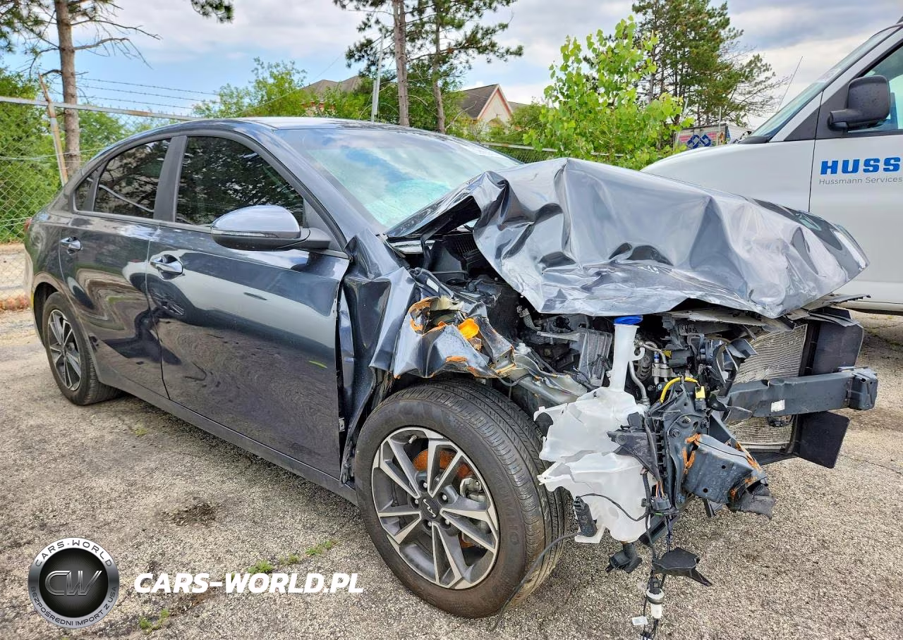 2024 Kia Forte Lxs VIN:3KPF24AD5RE701831 - 4