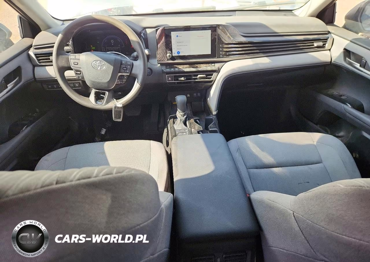 2025 Toyota Camry Le VIN:4T1DAACK1SU621286 - 8