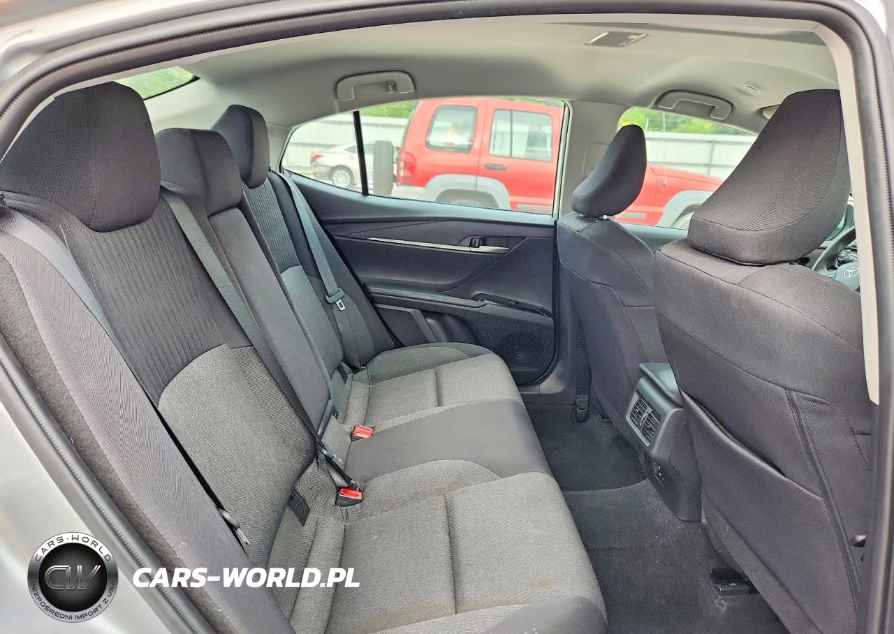 2025 Toyota Camry Le VIN:4T1DAACK5SU139971 - 10