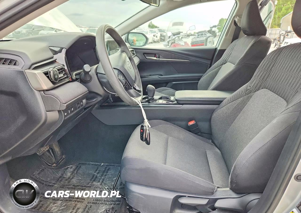 2025 Toyota Camry Le VIN:4T1DAACK5SU139971 - 7