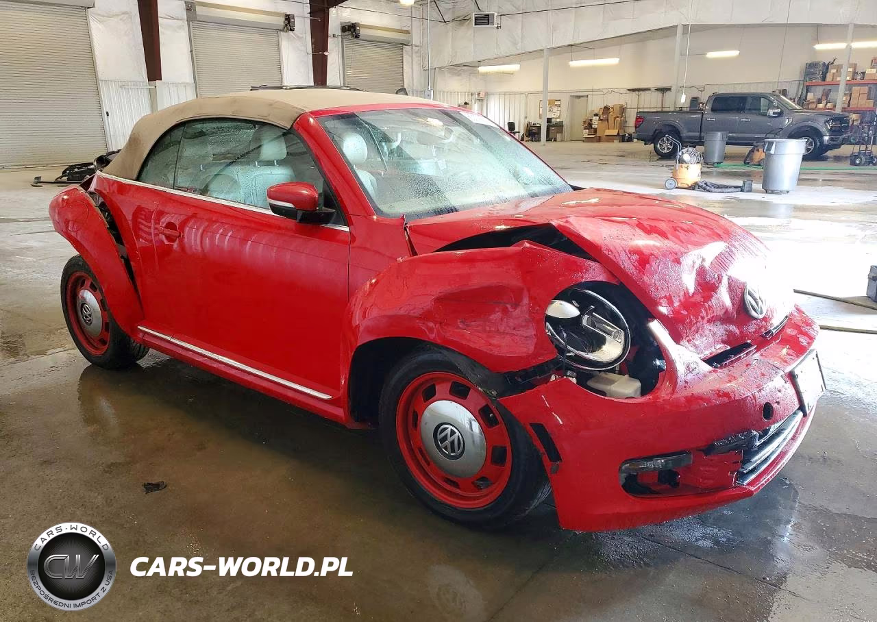 2014 Volkswagen Beetle VIN:3VW5X7AT5EM802418 - 4