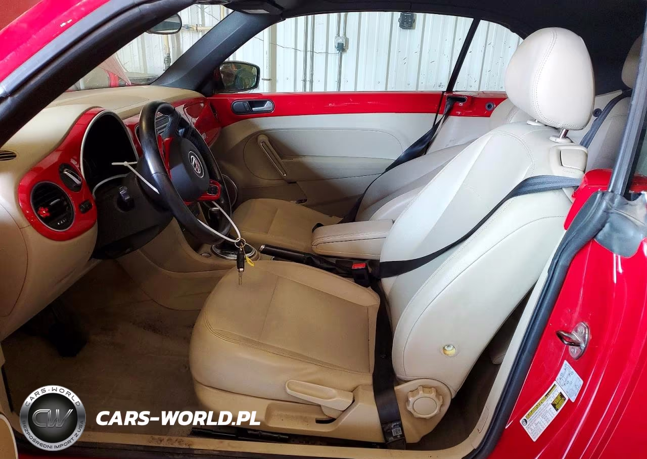 2014 Volkswagen Beetle VIN:3VW5X7AT5EM802418 - 7