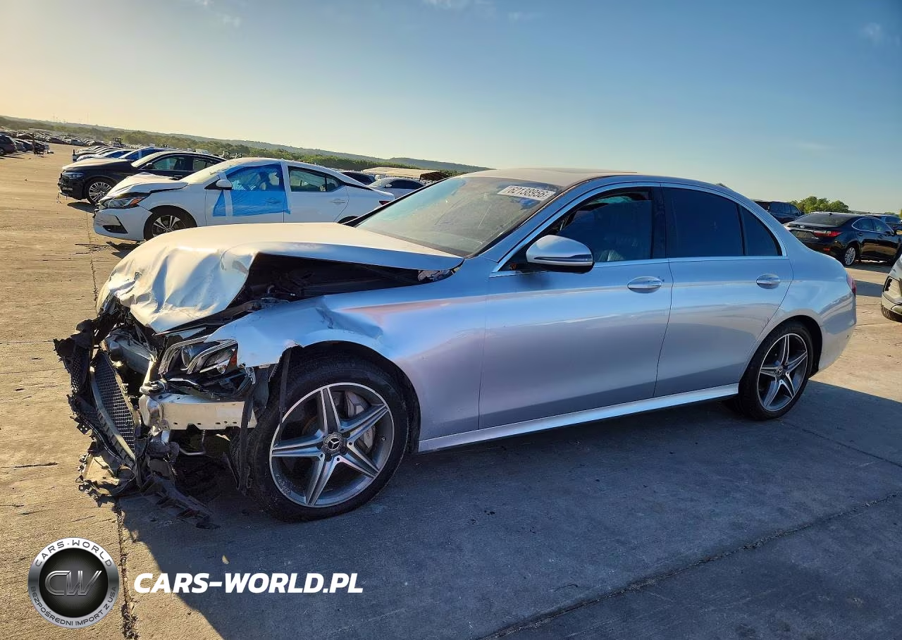 2018 Mercedes-Benz E 300 VIN:WDDZF4JB1JA319812 - 1