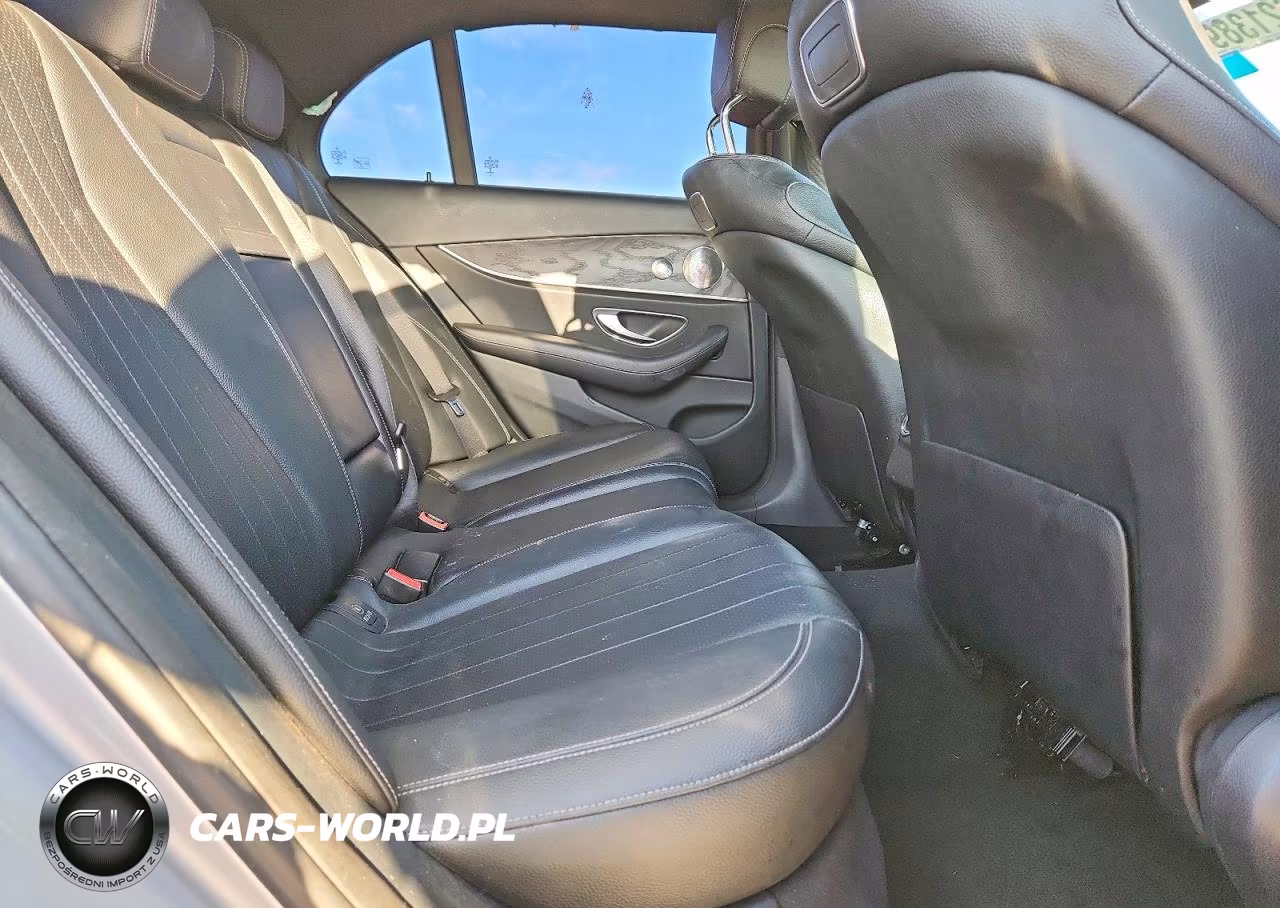 2018 Mercedes-Benz E 300 VIN:WDDZF4JB1JA319812 - 10